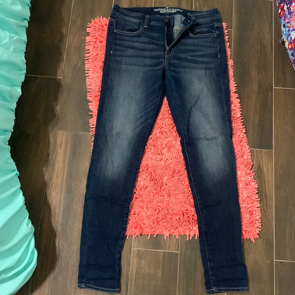 Americans Eagle jeggings size 8L.
